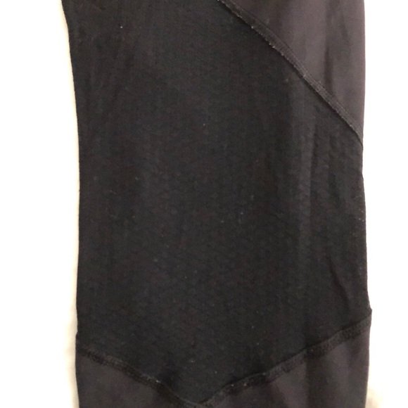 Lululemon crop leggings - Picture 3 of 3